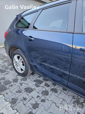 Opel Astra J 1.7 CDTI/110 Start-Stop sistem, снимка 7 - Автомобили и джипове - 48087996