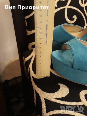 син сандал чисто нов с платформа отпред и елегантен удобен ток, снимка 4 - Сандали - 34722491