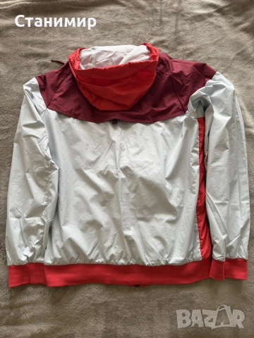 яке Nike .Размер XS., снимка 2 - Спортни екипи - 56407937