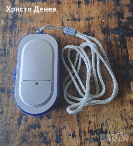 малко радио синьо със слушалки и връзка за носене на врат внос от Дания, снимка 3 - Радиокасетофони, транзистори - 53560884