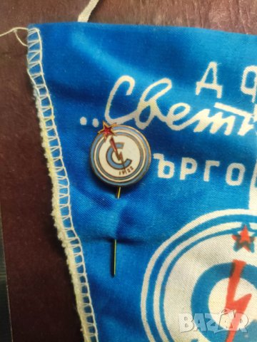 Продавам стари футболни флагчета и значки 1, снимка 12 - Колекции - 44366506