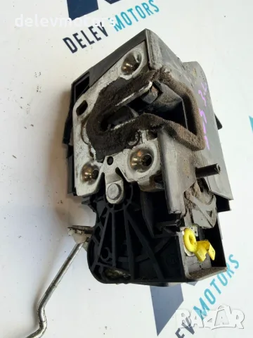 825033052R задна лява брава от Dacia Sandero 3, двигател H4DF480, 1.0 TCe ECO-G, 101 кс., 2025 г., снимка 2 - Части - 55836549