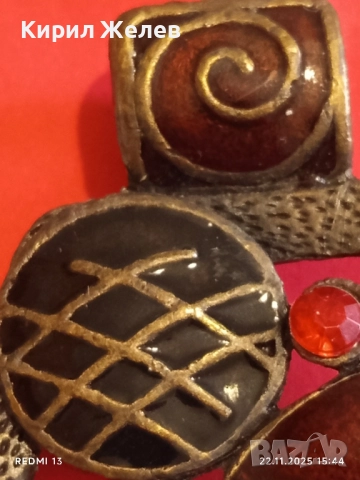 АБСТРАКТНА ВИСУЛКА с ЧЕРВЕН ЕМАЙЛ и КРИСТАЛИ ДИЗАЙНЕРСКО БИЖУ 25226, снимка 5 - Колиета, медальони, синджири - 52503368