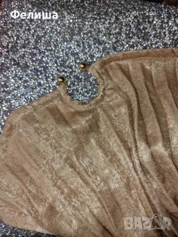 Дълга Уникална Рокля в Пясъчно Светло Злато Солей с Метален Златен Елемент, снимка 8 - Рокли - 51092896