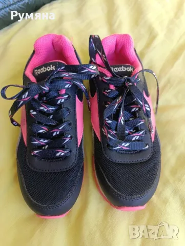 Страхотни Reebok , снимка 6 - Детски обувки - 47610637