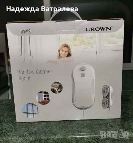 Робот Crown за почистване на прозорци 