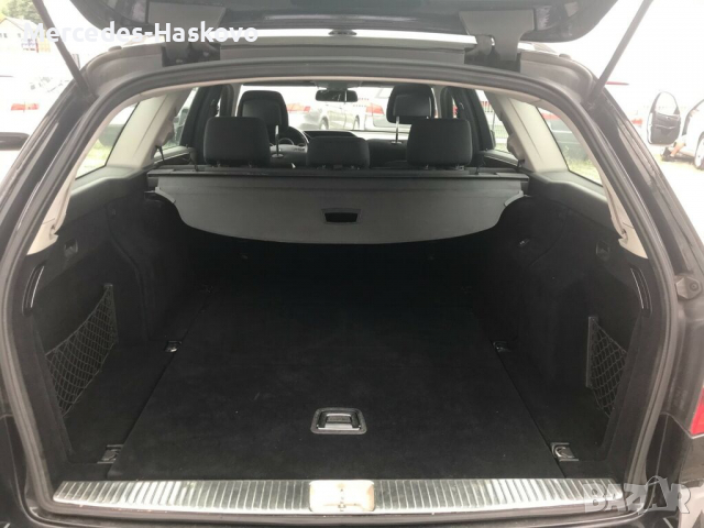 Mercedes-Benz E 220, снимка 6 - Автомобили и джипове - 36219409