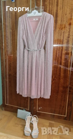 рокля, комплект с обувки, дамска чантичка и колие с обеци 