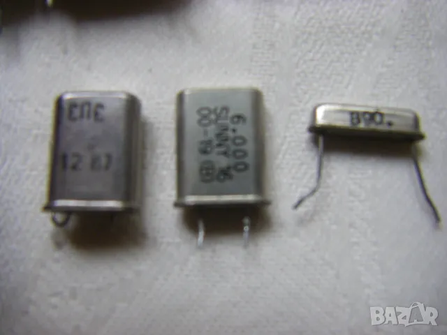 Кварцови резонатори, снимка 7 - Друга електроника - 47564468