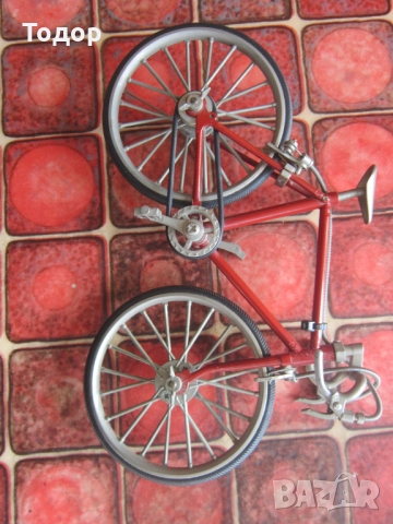 Уникален модел колело велосипед играчка , снимка 5 - Колекции - 36111228