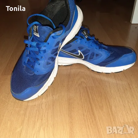 Маратонки Nike, номер 42,5