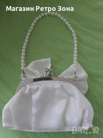 Малка кокетна сатенена чантичка. , снимка 3 - Чанти - 50815609