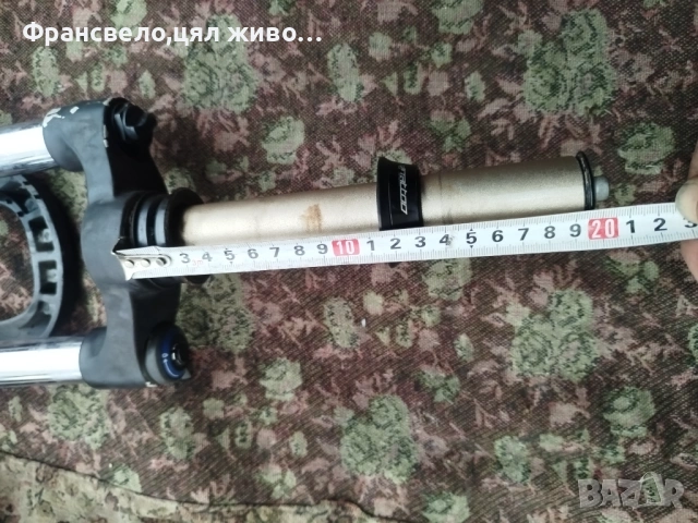 26 цола заключваща вилка за велосипед колело с монтаж чело 44 rock shox всичко работи , снимка 6 - Части за велосипеди - 53055475