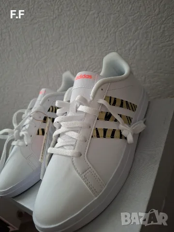 Adidas-Чисто нови , снимка 2 - Маратонки - 56140822