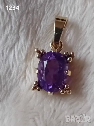 Нов златен медальон с аметист