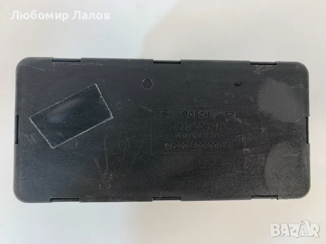 Вакум помпа за централно заключване на Mercedes-Benz Мерцедес / 0132 006 331 / А2028000048 / , снимка 2 - Части - 48919851