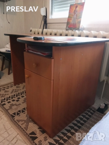 Бюро, снимка 2 - Работни маси и бюра - 52592412