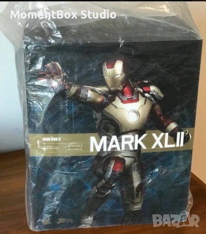 Hot Toys Iron Man 1/6 колекционерска фигура