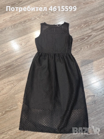 красива черна рокля