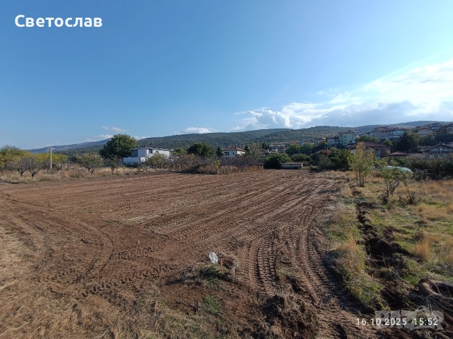 Парцел с Упи  🏡 и скица виза на Топ цена , снимка 2 - Парцели - 49786637