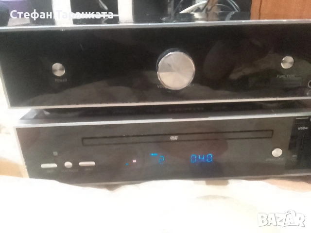 Аудио уредба от два компонента усилвател със DVD player със радио тунер , снимка 2 - Ресийвъри, усилватели, смесителни пултове - 53104444