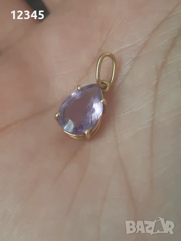 Старинна златна18к. висулка(медальон) с аметист 