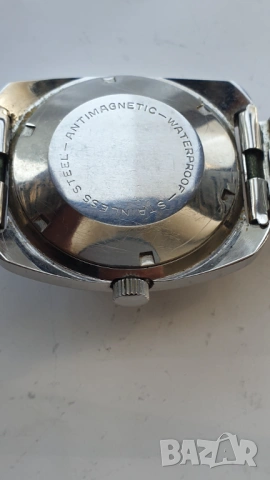 Винтидж часовник Rexor 71 от 70-те години, снимка 4 - Антикварни и старинни предмети - 53748281