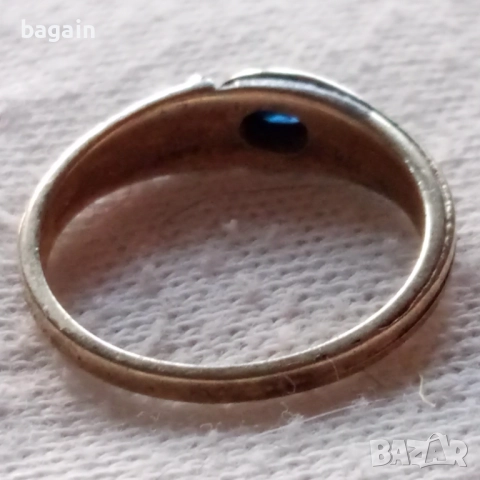 Сребърен пръстен със сапфир и позлата., снимка 2 - Пръстени - 52970094
