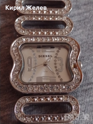Фешън модел дамски часовник DIESEL QUARTZ с кристали Сваровски нестандартен дизайн - 21011, снимка 1 - Дамски - 36242584