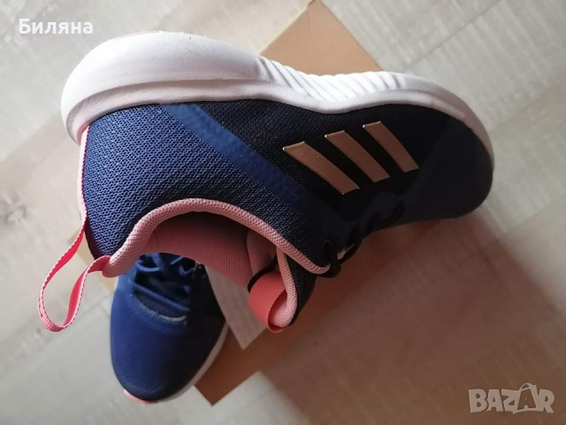 Нови оригинални маратонки Adidas, снимка 4 - Маратонки - 36309196