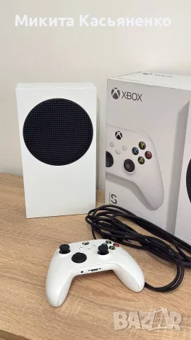 Продавам Xbox Series S 512Gb, снимка 2 - Xbox конзоли - 55737401