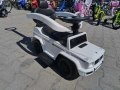 MERCEDES Кола за яздене с дръжка Mercedes-benz G350d бял, снимка 11