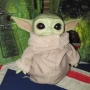 Star Wars The Mandalorian – THE CHILD / Baby Yoda / Grogu – плюш (prop replica), перфектно състояние, снимка 1