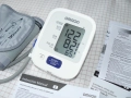 Omron M2- японски апарат за кръвно , снимка 2