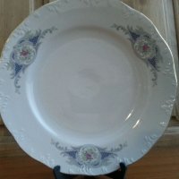 Стар български порцелан чинии плитки и дълбоки, снимка 1 - Антикварни и старинни предмети - 34112531
