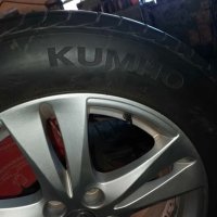 Гуми Kumho 235/60 R18 чисто нови, снимка 7 - Гуми и джанти - 41584936