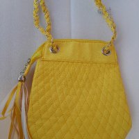Жълта чанта, снимка 2 - Чанти - 42007710