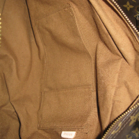 Louis Vuitton оригинална дамска чанта, снимка 10 - Чанти - 44726754