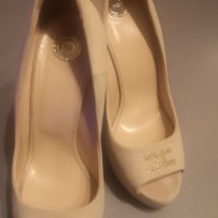Elizabetta Francni намалям на 75лв , снимка 1 - Дамски елегантни обувки - 41659924