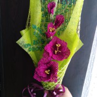 Цветя от мъниста-гладиоли. , снимка 2 - Изкуствени цветя - 41856661