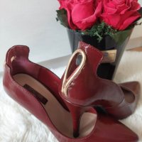 Елегантни обувки с тънък ток, снимка 1 - Дамски елегантни обувки - 41117805