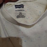 Оригинална тениска Levi's  S/M размер, снимка 3 - Тениски - 41737293