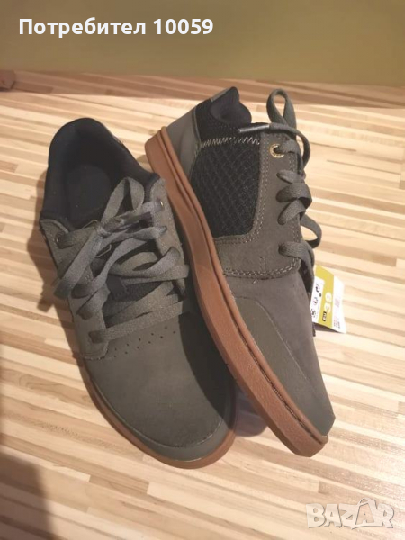 Нови спортно елегантни обувки Декатлон, ест.кожа 39, снимка 1