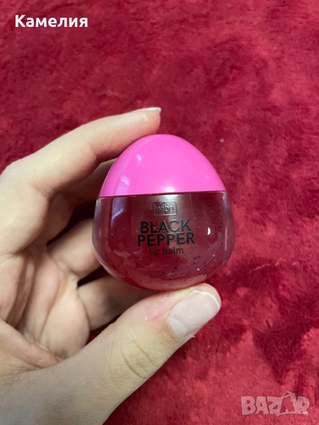 Гланц за устни, снимка 1