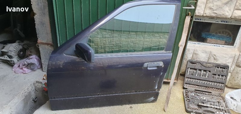 Предна лява врата за бмв е36 седан комби  огледало брава централно дръжка стъклоповдигач ел стъкло , снимка 1