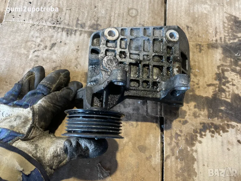 Скоба Държач Алтернатор 059903143AJ Porsche Cayenne 3.0D 92A/2012г, снимка 1