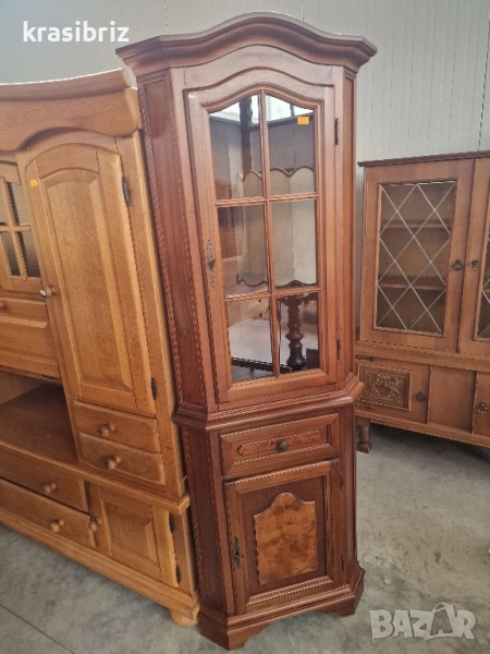 Масивна Ъглова Витрина внос от Германия , снимка 1