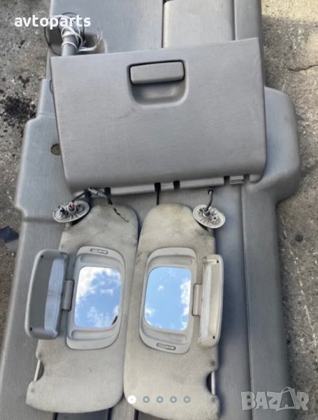 Chrysler voyager 2004година жабка и сенници, снимка 1