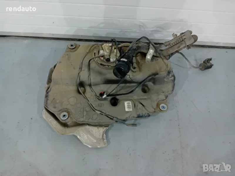 77100-0d590 Резервоар Toyota yaris cross 1.5 hybrid 2019-2024, снимка 1