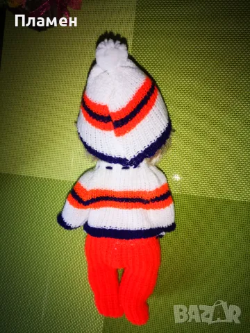 Малка спяща ретро кукла Hong Kong , снимка 3 - Колекции - 49876996